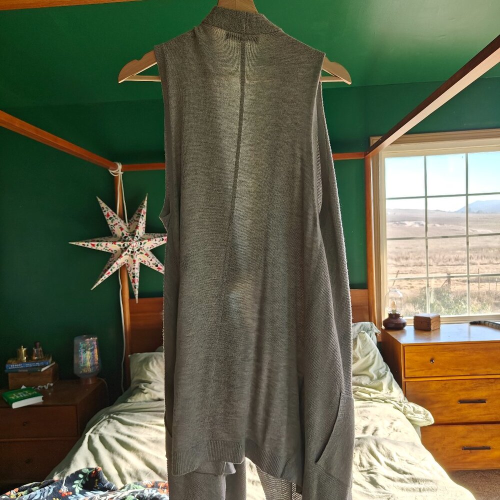 Banana Republic Gray Open-Front Waterfall Cardigan Vest – Size S